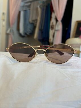 Gold Frame Sunglasses With Pink Sparkly Arms